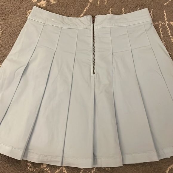American Eagle Light Blue Pleated mini Tennis Skirt with pockets - Picture 4 of 6